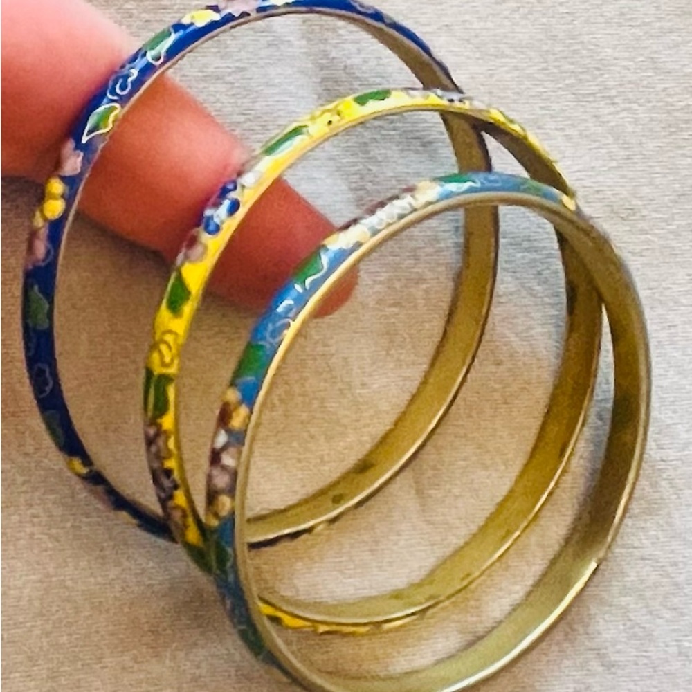 Set of 3 enameled floral bracelets - Picture 6 of 8